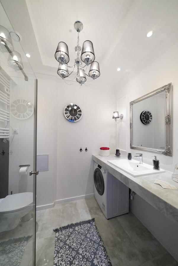 Small Residence - Apartamenty Sienkiewicza Kielce Kültér fotó