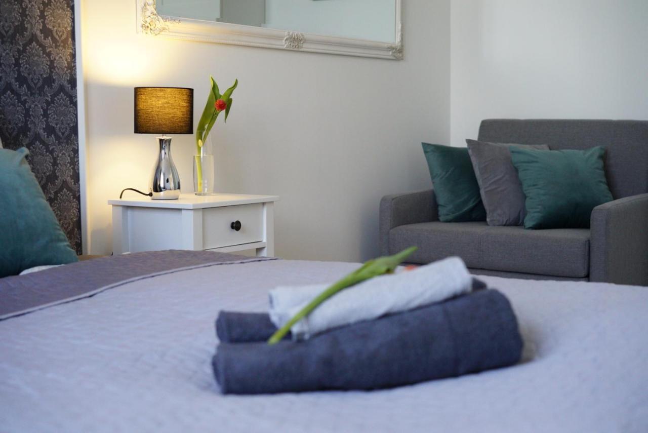 Small Residence - Apartamenty Sienkiewicza Kielce Kültér fotó